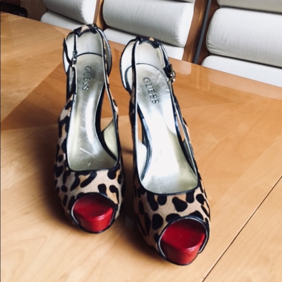 Guess - Picture 2 of 2